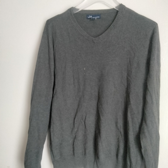 John Ashford Other - John Ashford V-Neck Gray Sweater